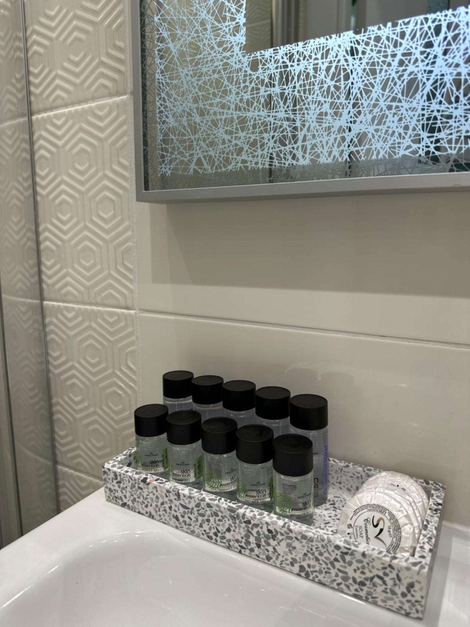 טורדה Deyinn Guest House Centrum מראה חיצוני תמונה