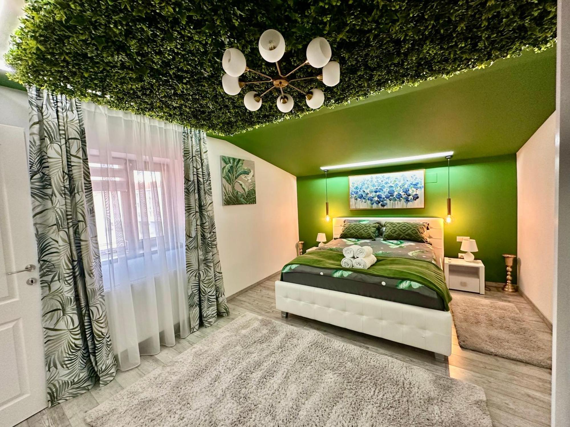 טורדה Deyinn Guest House Centrum מראה חיצוני תמונה