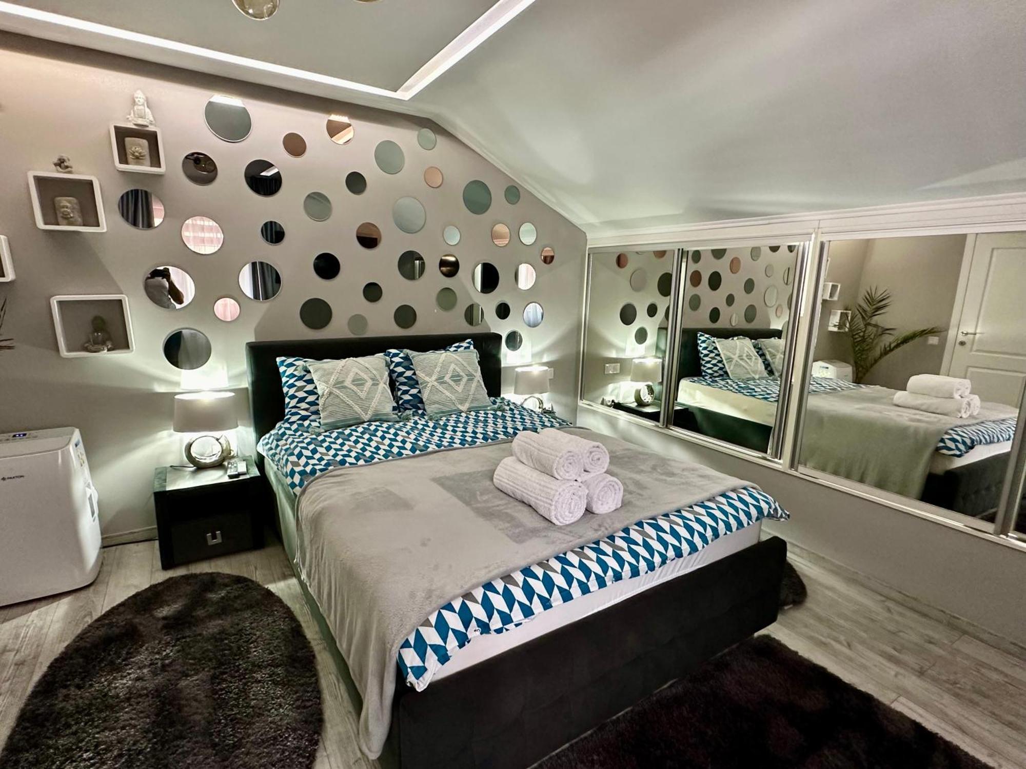 טורדה Deyinn Guest House Centrum מראה חיצוני תמונה