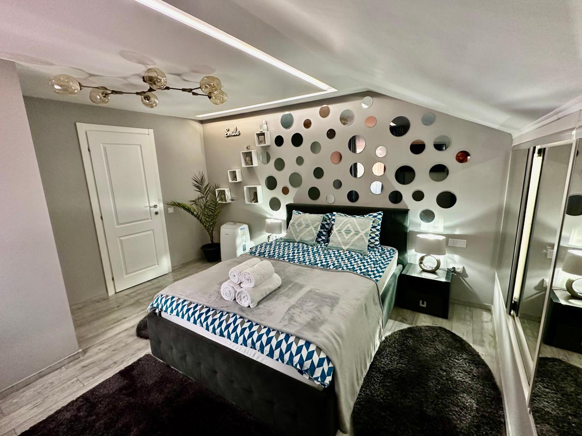 טורדה Deyinn Guest House Centrum מראה חיצוני תמונה